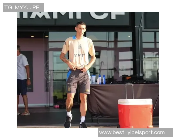 阿根廷队在迈阿密国际基地举行首场训练备战新赛季